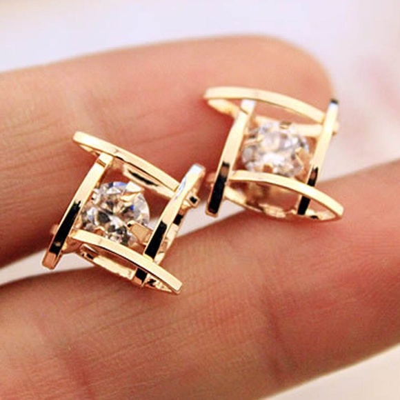 Silver Gold Diamond Geometric Stud Earrings - Picture 4 of 5